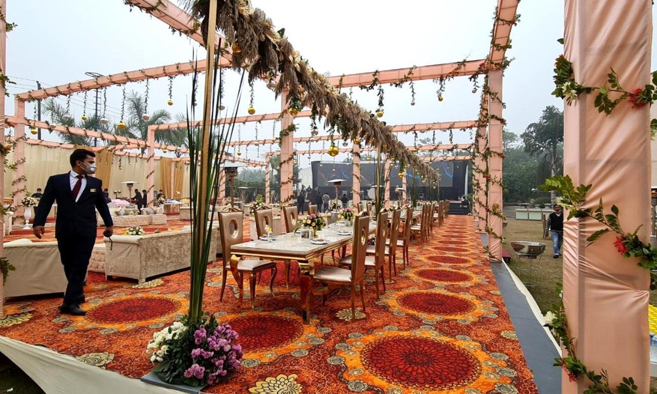 Bravura Gold Resort Мирут Екстериор снимка