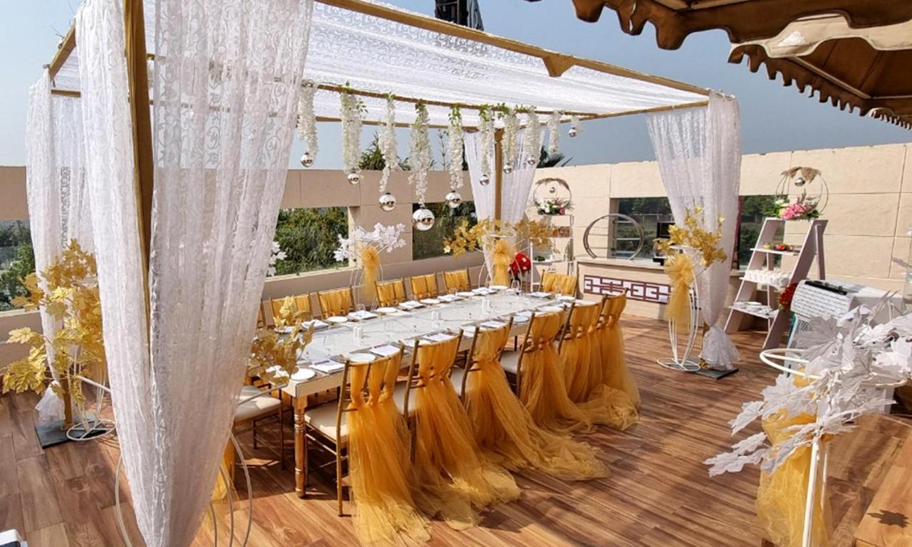 Bravura Gold Resort Мирут Екстериор снимка