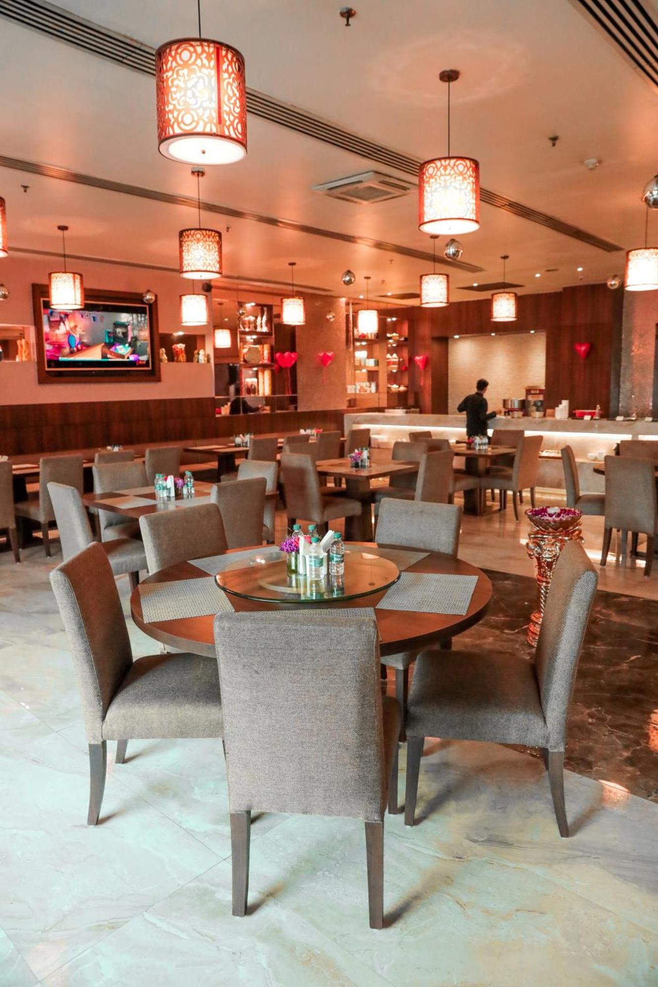 Bravura Gold Resort Мирут Екстериор снимка
