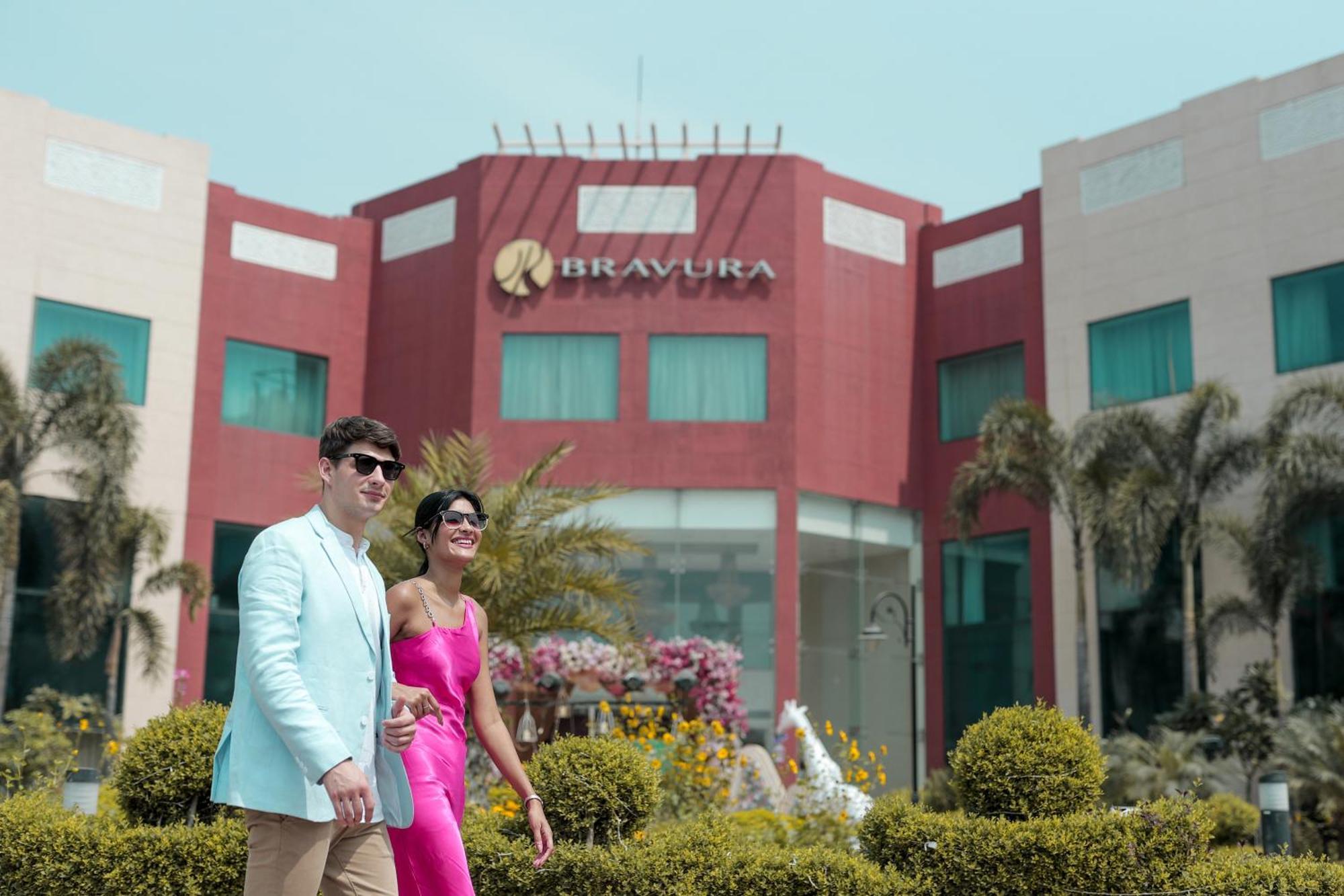Bravura Gold Resort Мирут Екстериор снимка