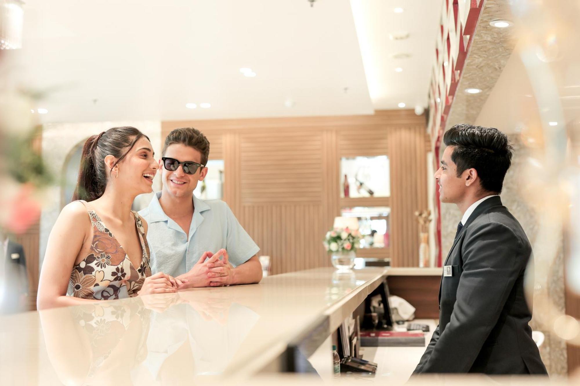 Bravura Gold Resort Мирут Екстериор снимка