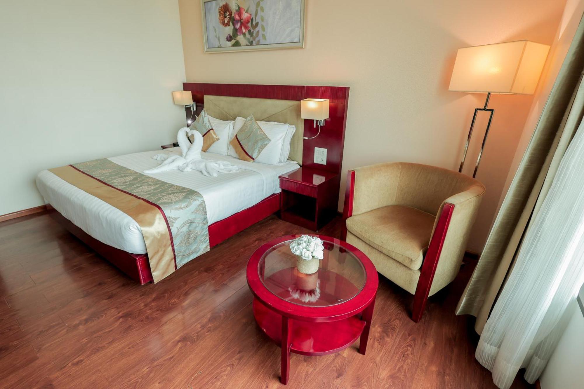 Bravura Gold Resort Мирут Екстериор снимка