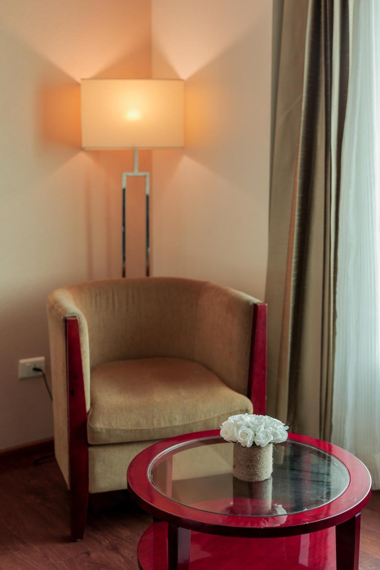 Bravura Gold Resort Мирут Екстериор снимка